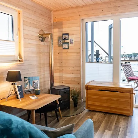 Hausboot Baltic Goose Burgtiefe auf Fehmarn