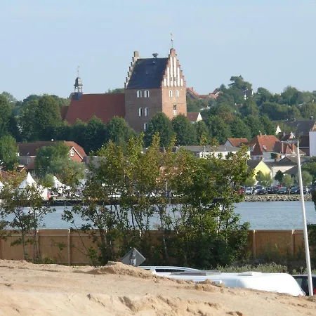 Botel Hausboot Lasse Heiligenhafen